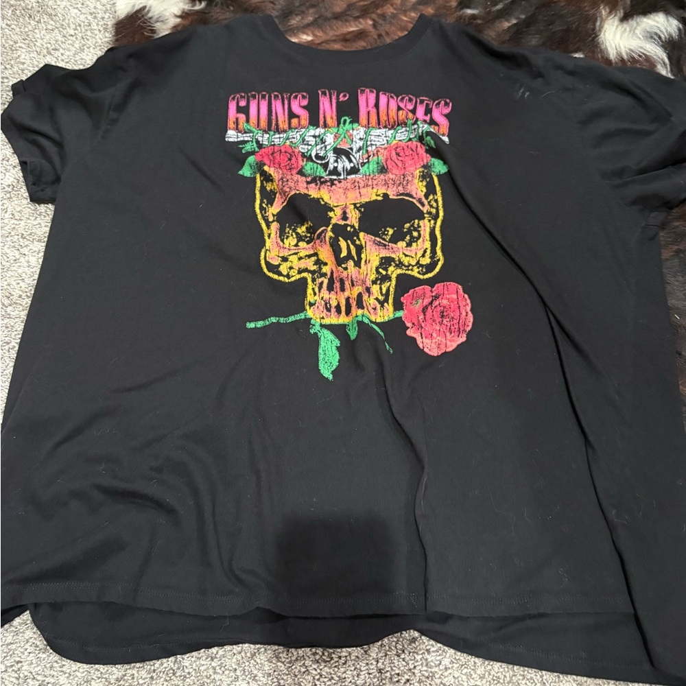 Guns N' Roses Black Graphic Tee - Short Sleeve